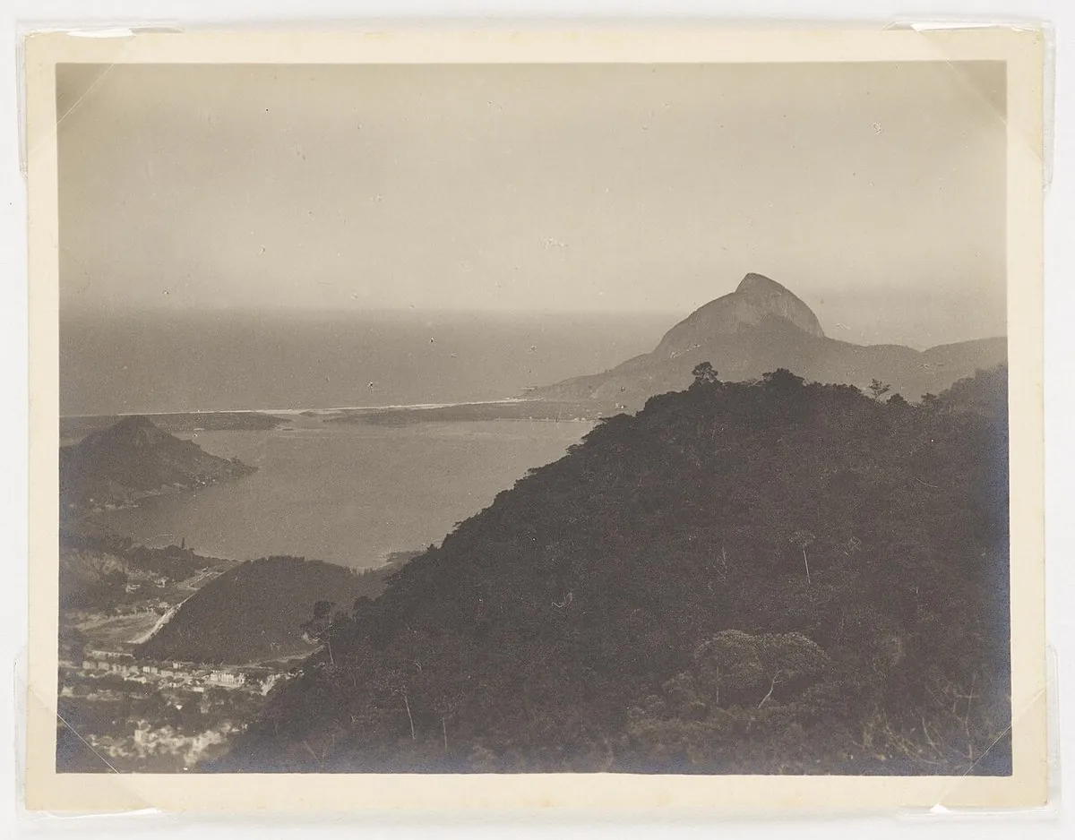 Historic view of Leblon, Rio de Janeiro — Vista da Lagoa Rodrigo de Freitas, praias de Ipanema e Leblon, a partir do Mirante Dona Marta