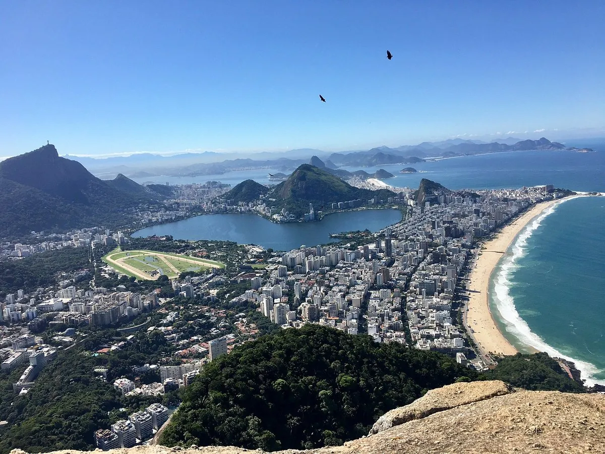 Morro Dois Irmãos hike