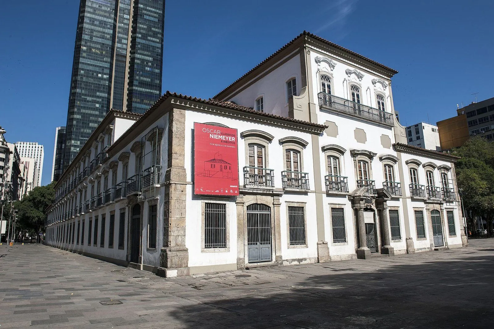Paço Imperial corner with exhibition banner across the facade