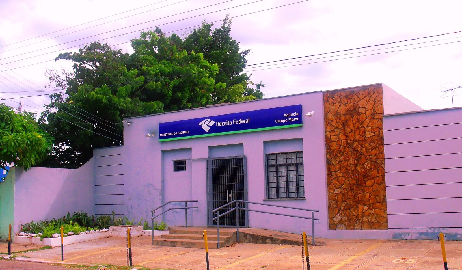 A Receita Federal do Brasil office building — the Brazilian federal tax authority