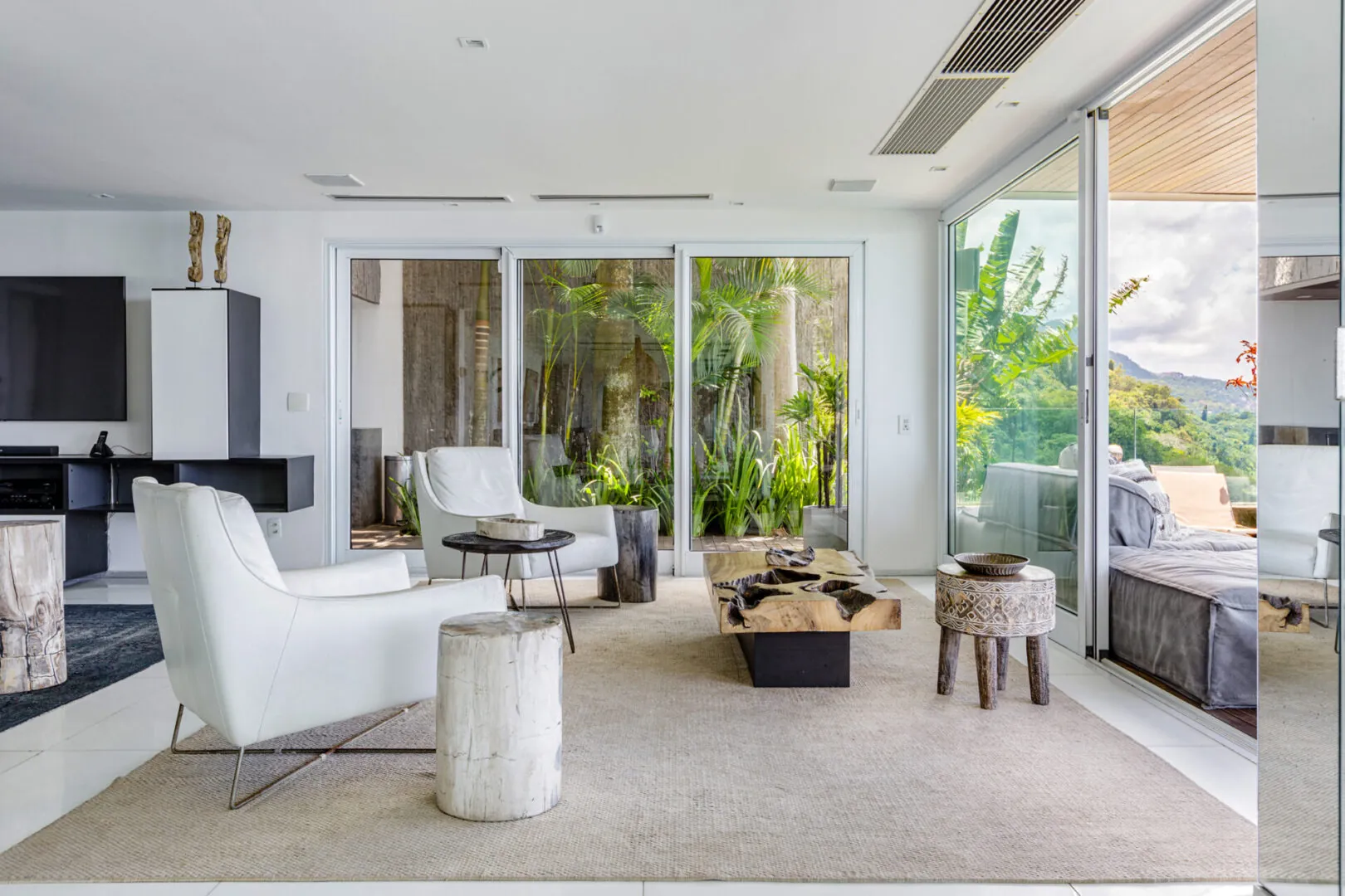 Joá Oceanfront Mansion — photo 6 of 34 (villa, Joá, Rio de Janeiro)